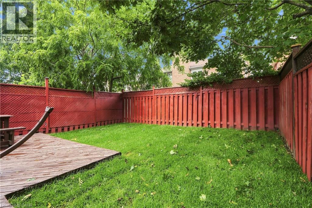11 Wakefield Lane, Waterdown, Ontario  L8B 0M2 - Photo 29 - 40858844