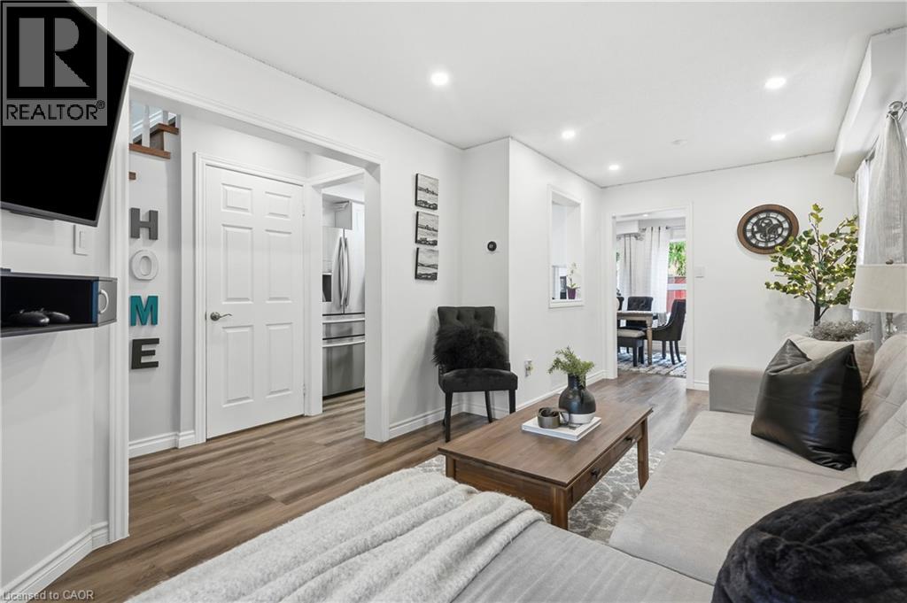 11 Wakefield Lane, Waterdown, Ontario  L8B 0M2 - Photo 7 - 40858844