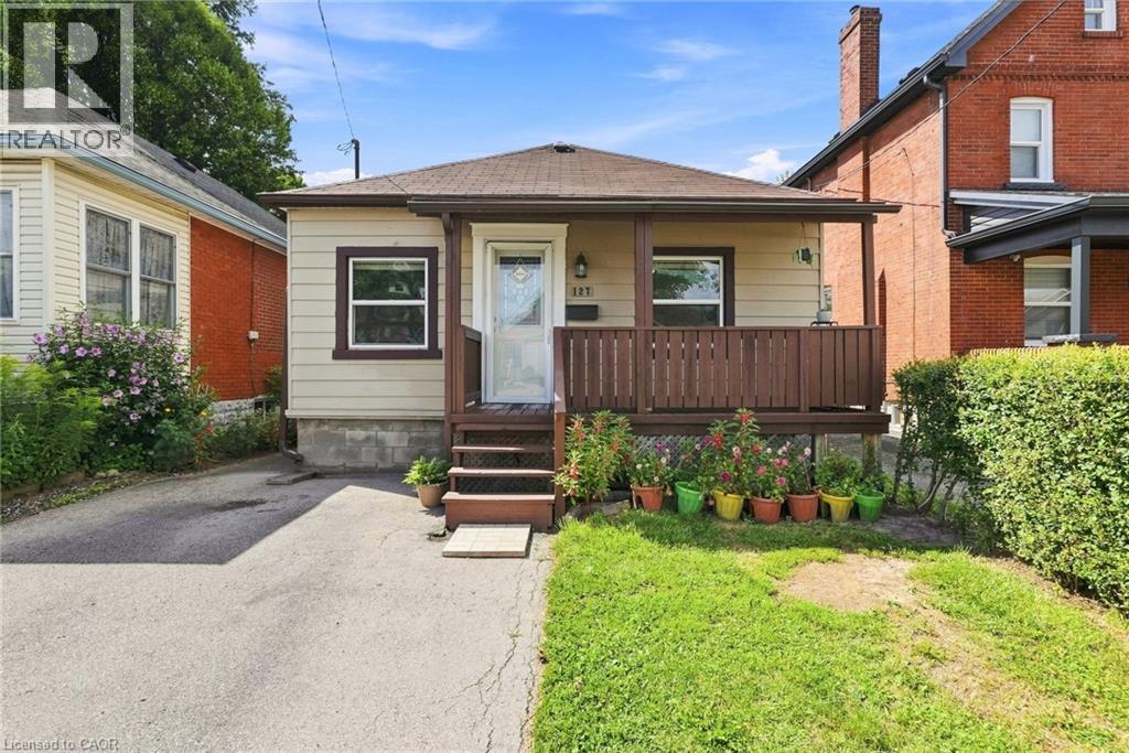 127 PARK Row N, Hamilton, Ontario