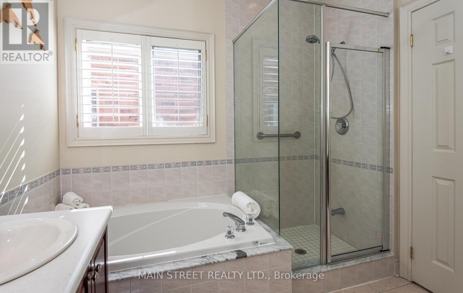 54 Couples Gallery, Whitchurch-Stouffville, Ontario  L4A 1M6 - Photo 29 - N13719040