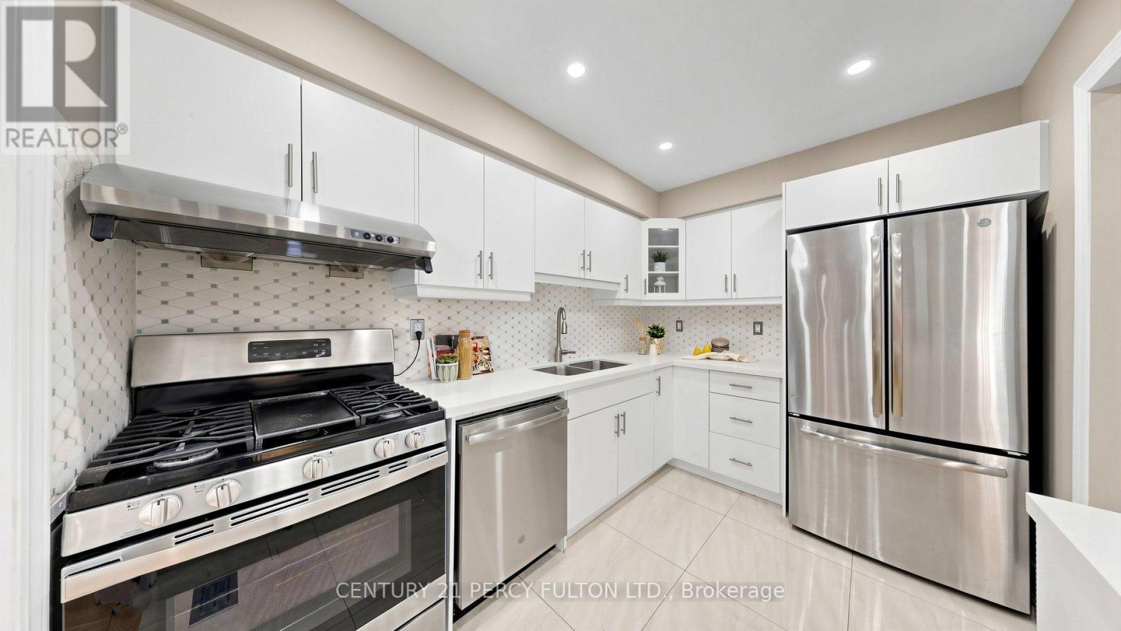 33 - 70 Knightsbridge Way, Markham, Ontario  L3P 3W5 - Photo 8 - N13719166
