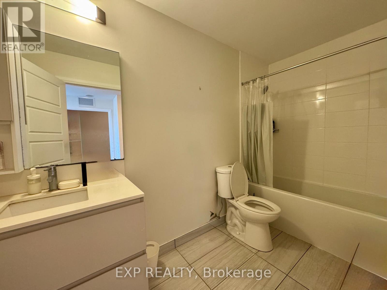 321 - 25 Water Walk Drive, Markham, Ontario  L6G 0G3 - Photo 10 - N13719180