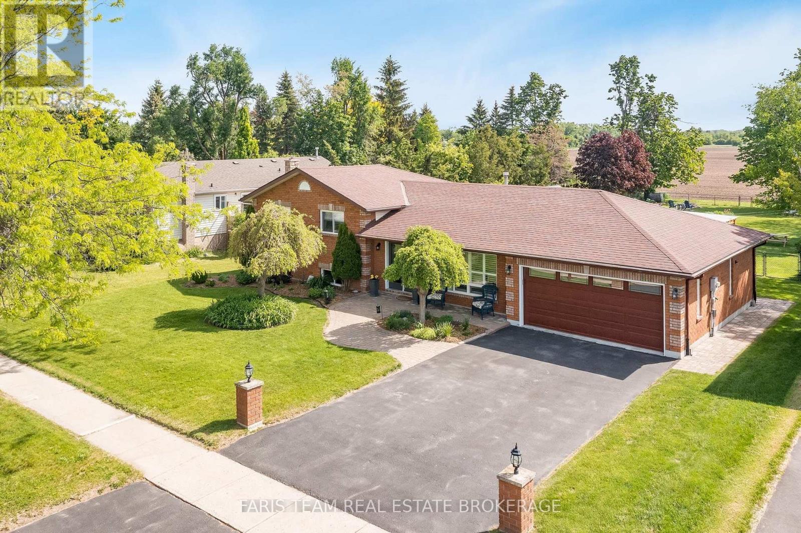 2032 CHANTLER STREET, Innisfil, Ontario