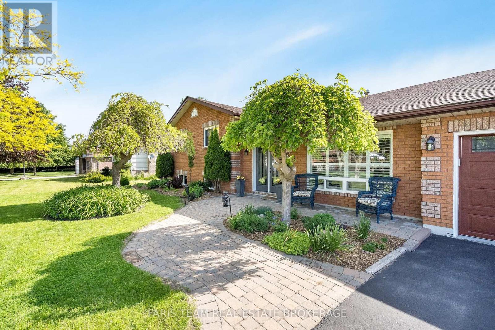 2032 Chantler Street, Innisfil, Ontario  L9S 1B5 - Photo 4 - N13719184