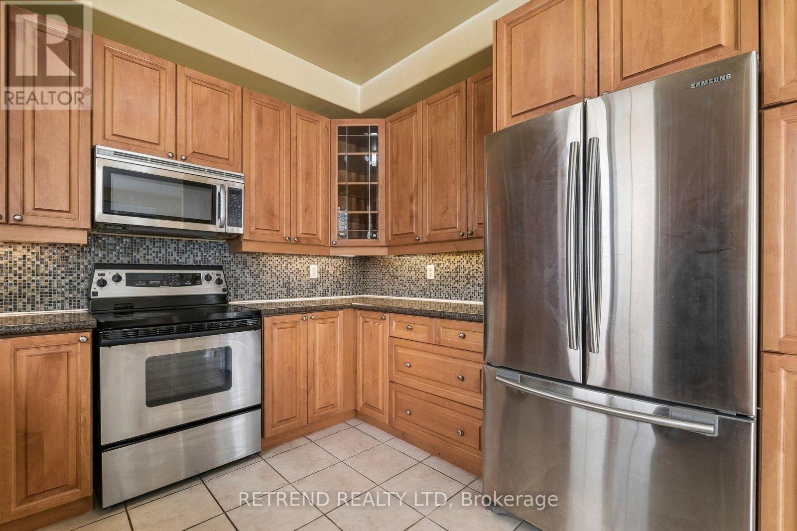 36 Sandringham Drive, Barrie (Innis-Shore), Ontario  L4N 0J9 - Photo 13 - S13719082
