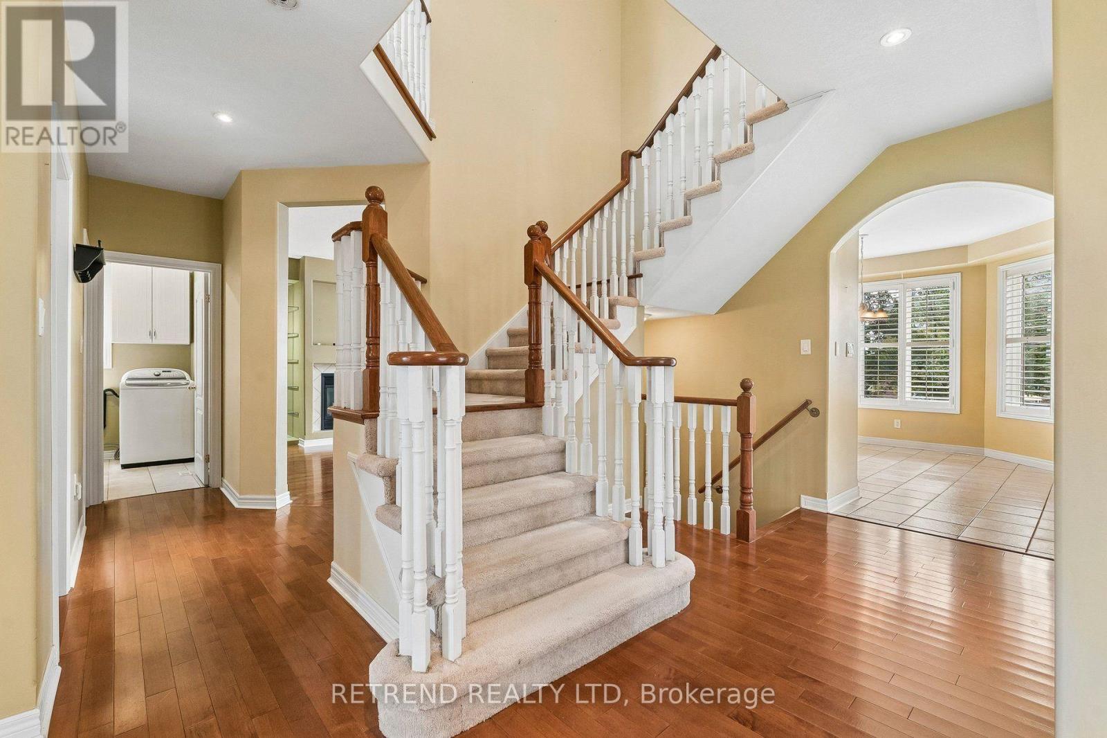 36 Sandringham Drive, Barrie (Innis-Shore), Ontario  L4N 0J9 - Photo 6 - S13719082