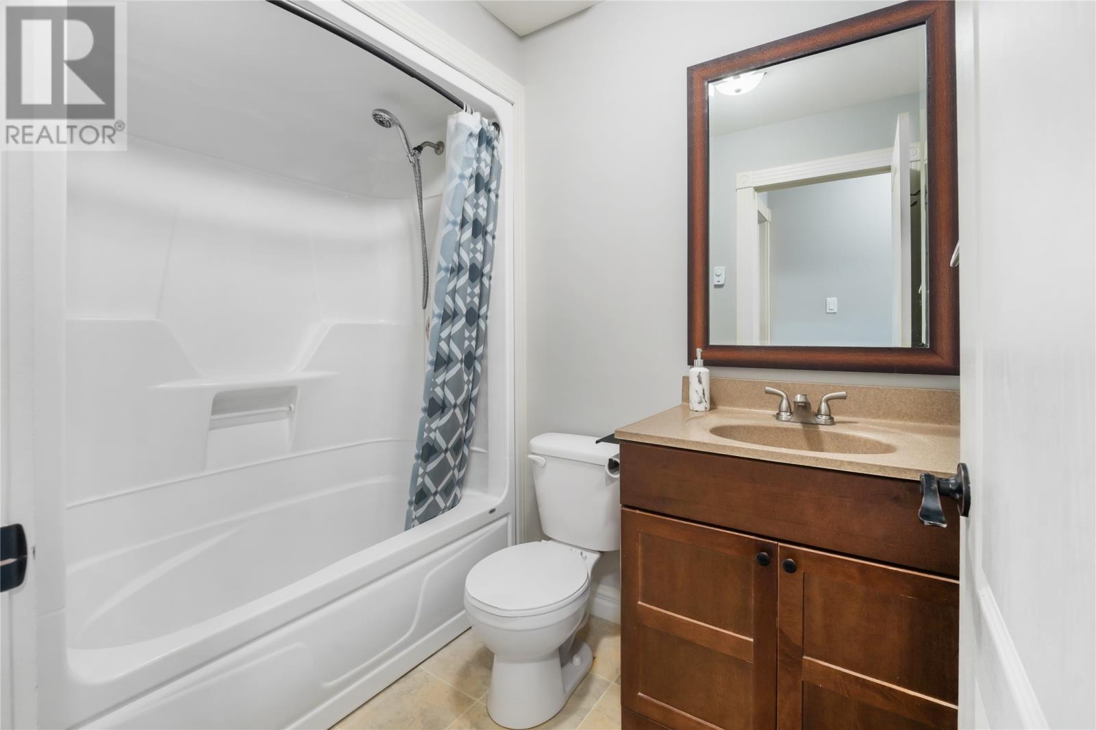 15 Hartland Avenue, Paradise — photo 13