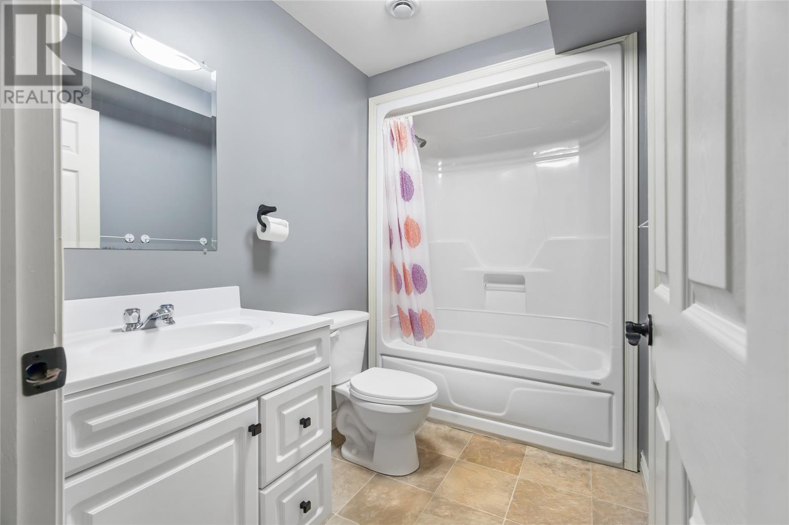 15 Hartland Avenue, Paradise — photo 24