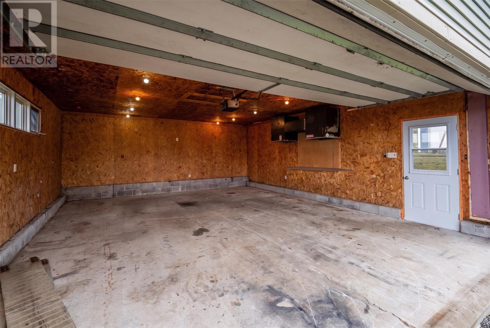 15 Hartland Avenue, Paradise — photo 29