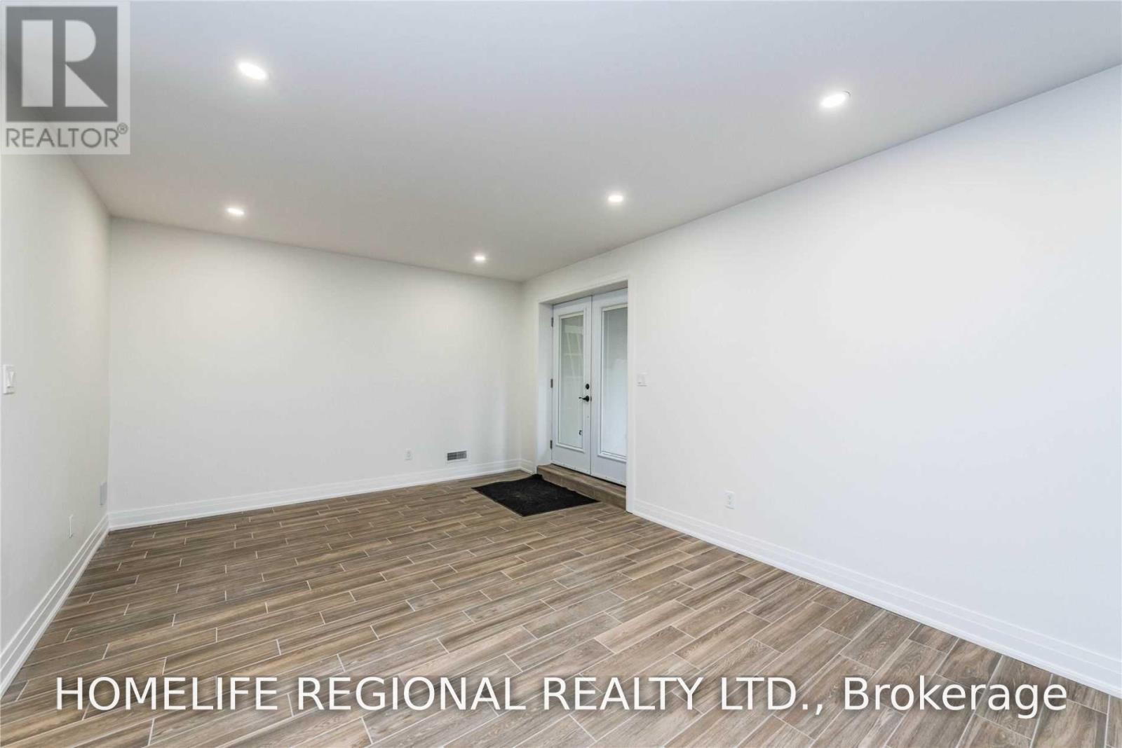 Lower - 946 Ninth Street, Mississauga, Ontario  L5E 1S3 - Photo 3 - W13718992