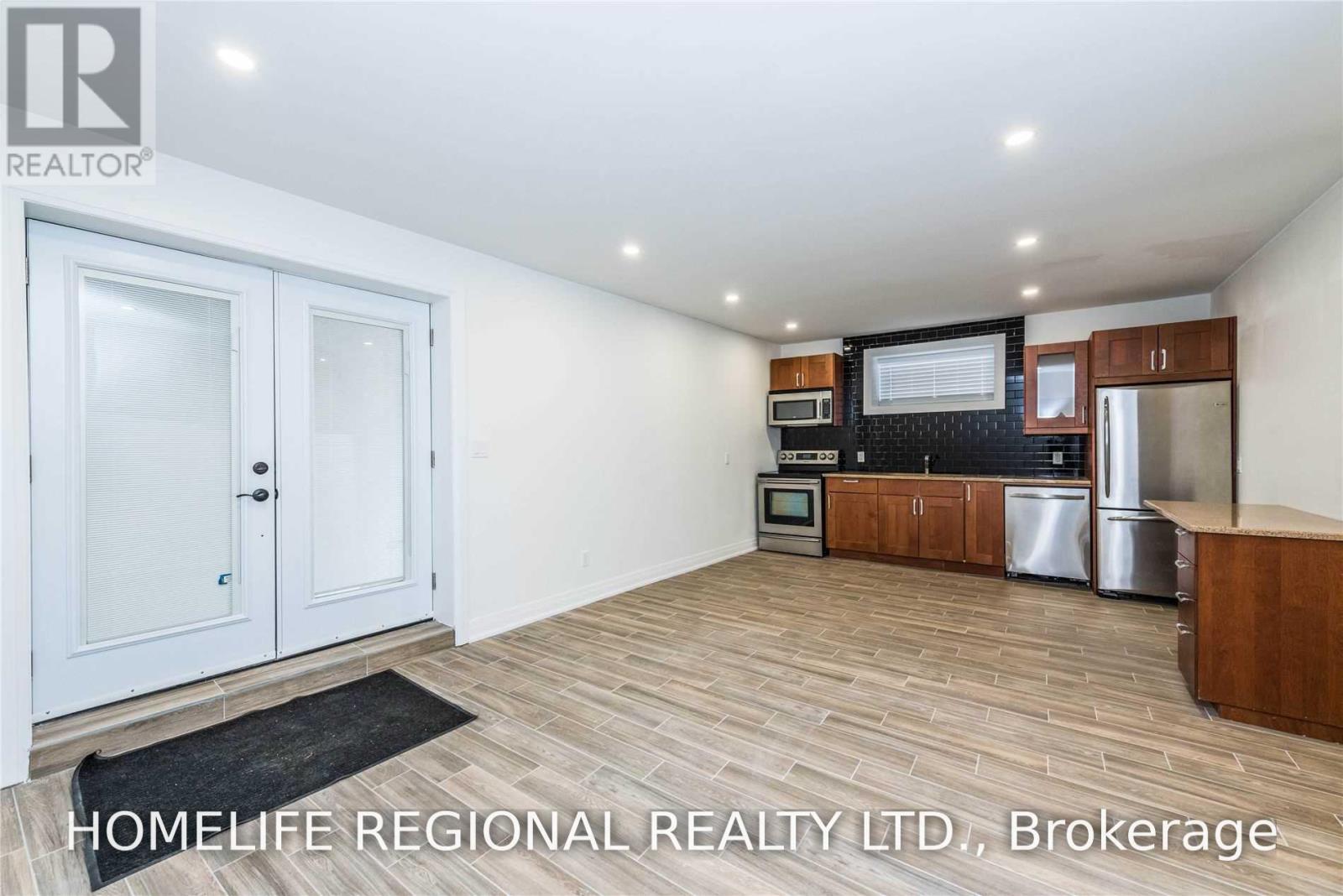 Lower - 946 Ninth Street, Mississauga, Ontario  L5E 1S3 - Photo 4 - W13718992