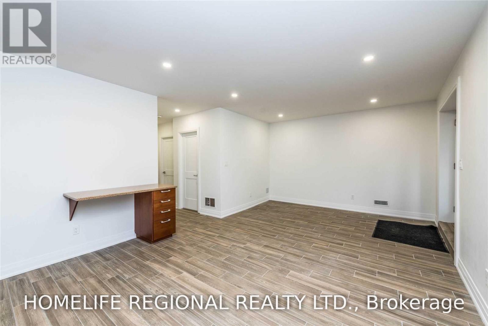 Lower - 946 Ninth Street, Mississauga, Ontario  L5E 1S3 - Photo 7 - W13718992