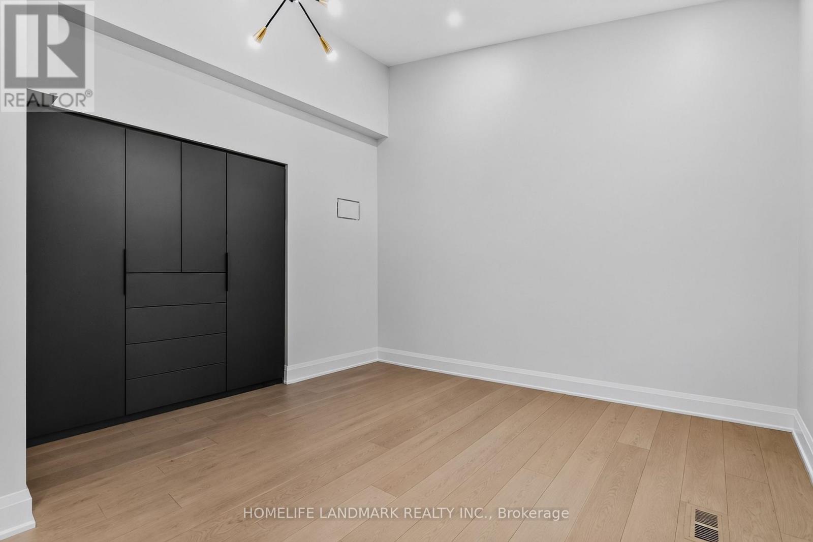 6423 Dunray Crescent, Mississauga, Ontario  L5N 1E7 - Photo 26 - W13718996