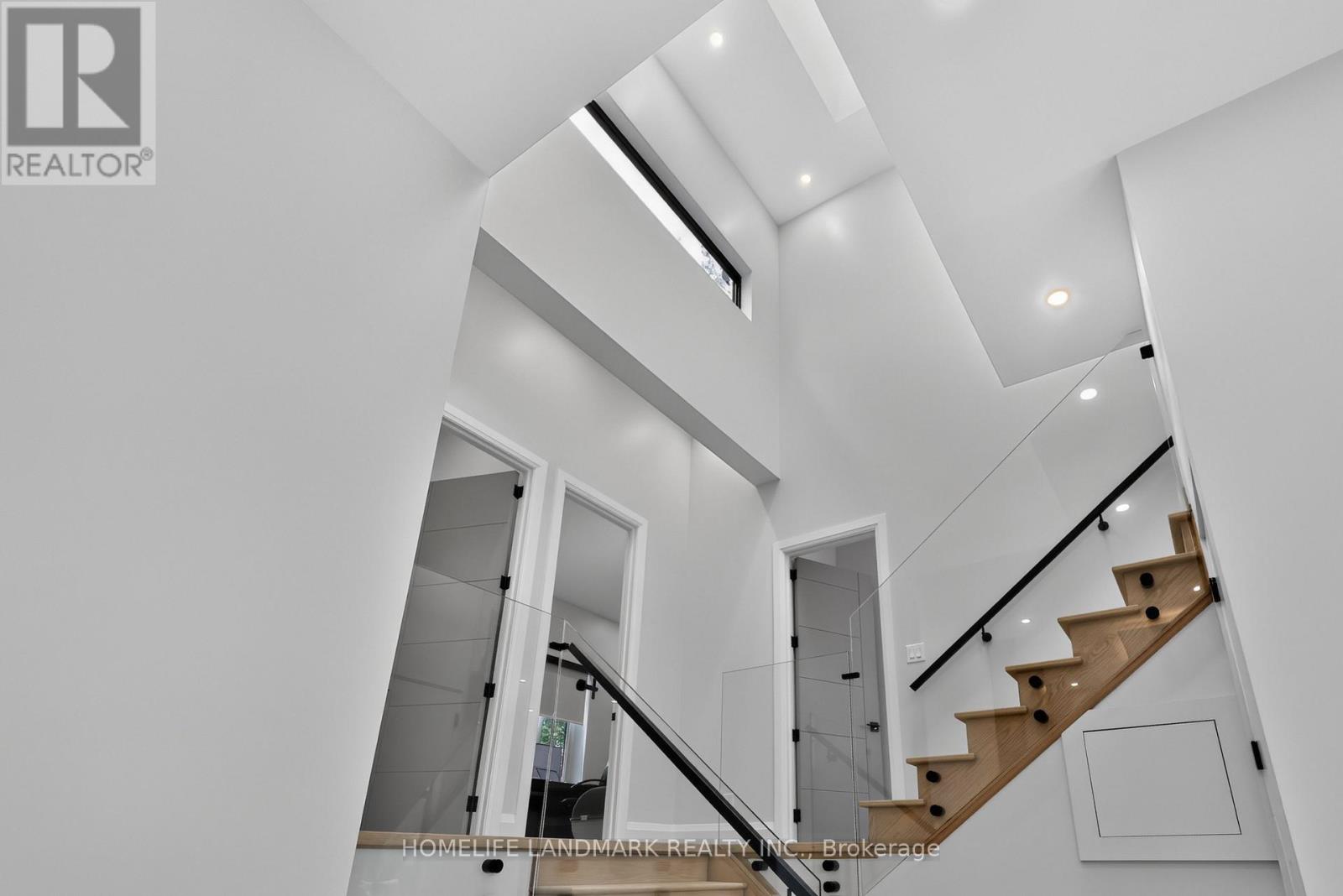 6423 Dunray Crescent, Mississauga, Ontario  L5N 1E7 - Photo 30 - W13718996