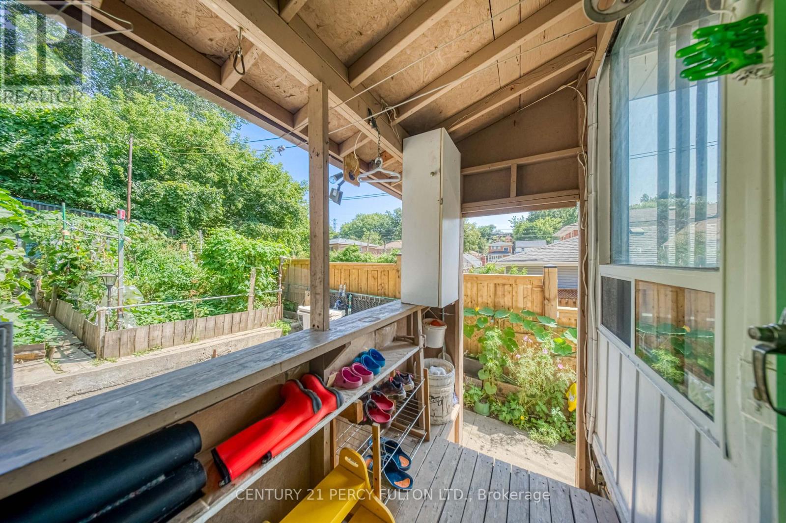 15 Haverson Boulevard, Toronto, Ontario  M6M 3J5 - Photo 14 - W13719000