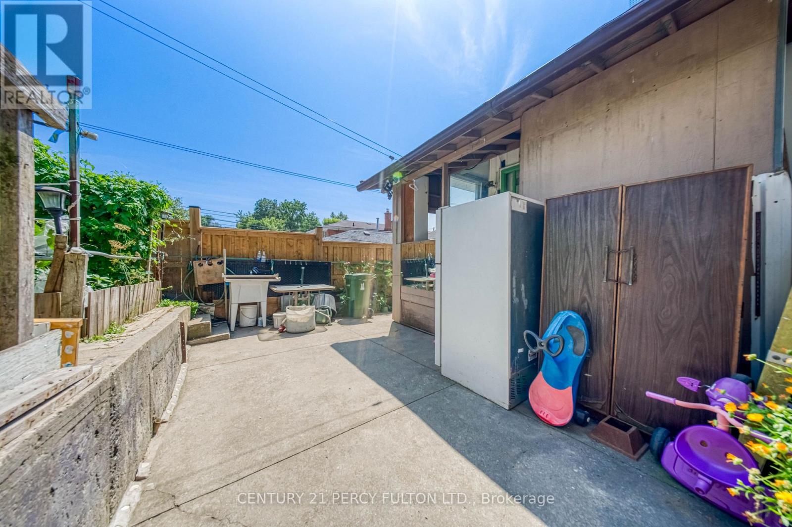 15 Haverson Boulevard, Toronto, Ontario  M6M 3J5 - Photo 17 - W13719000