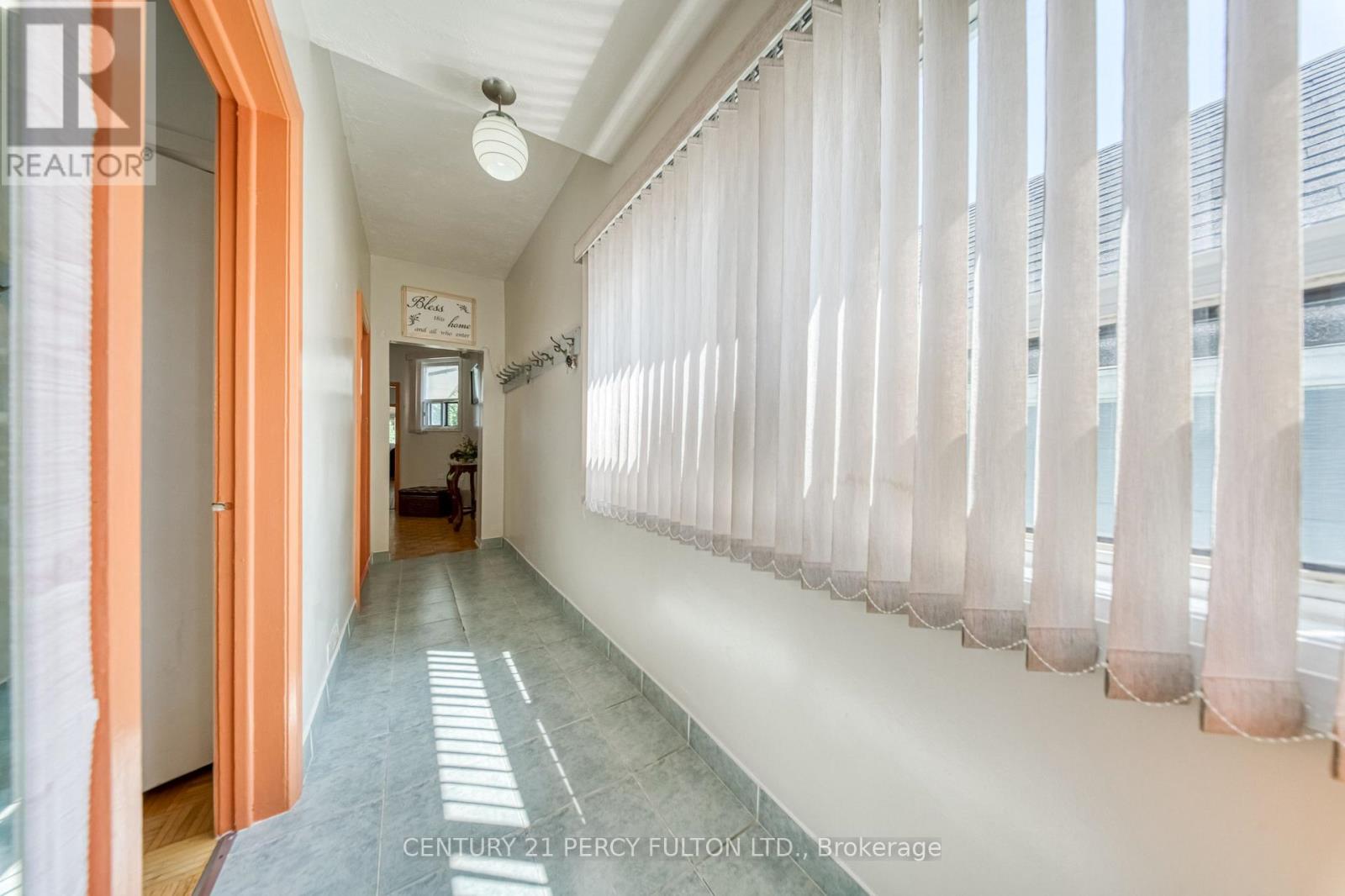 15 Haverson Boulevard, Toronto, Ontario  M6M 3J5 - Photo 25 - W13719000
