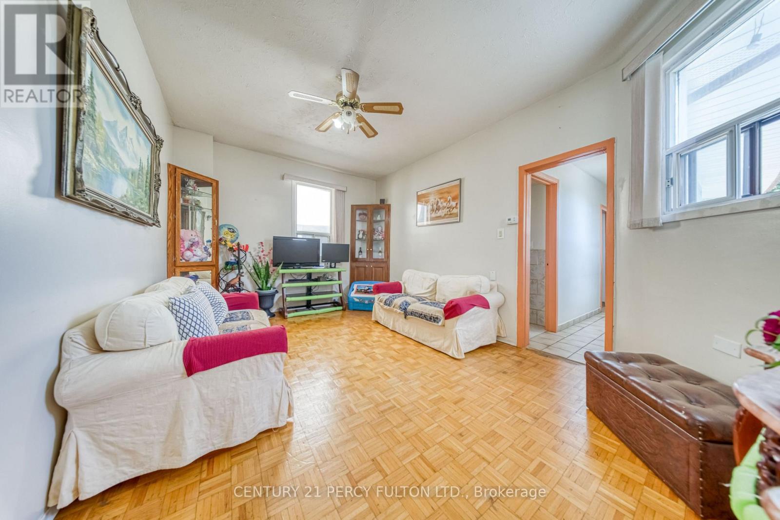 15 Haverson Boulevard, Toronto, Ontario  M6M 3J5 - Photo 26 - W13719000