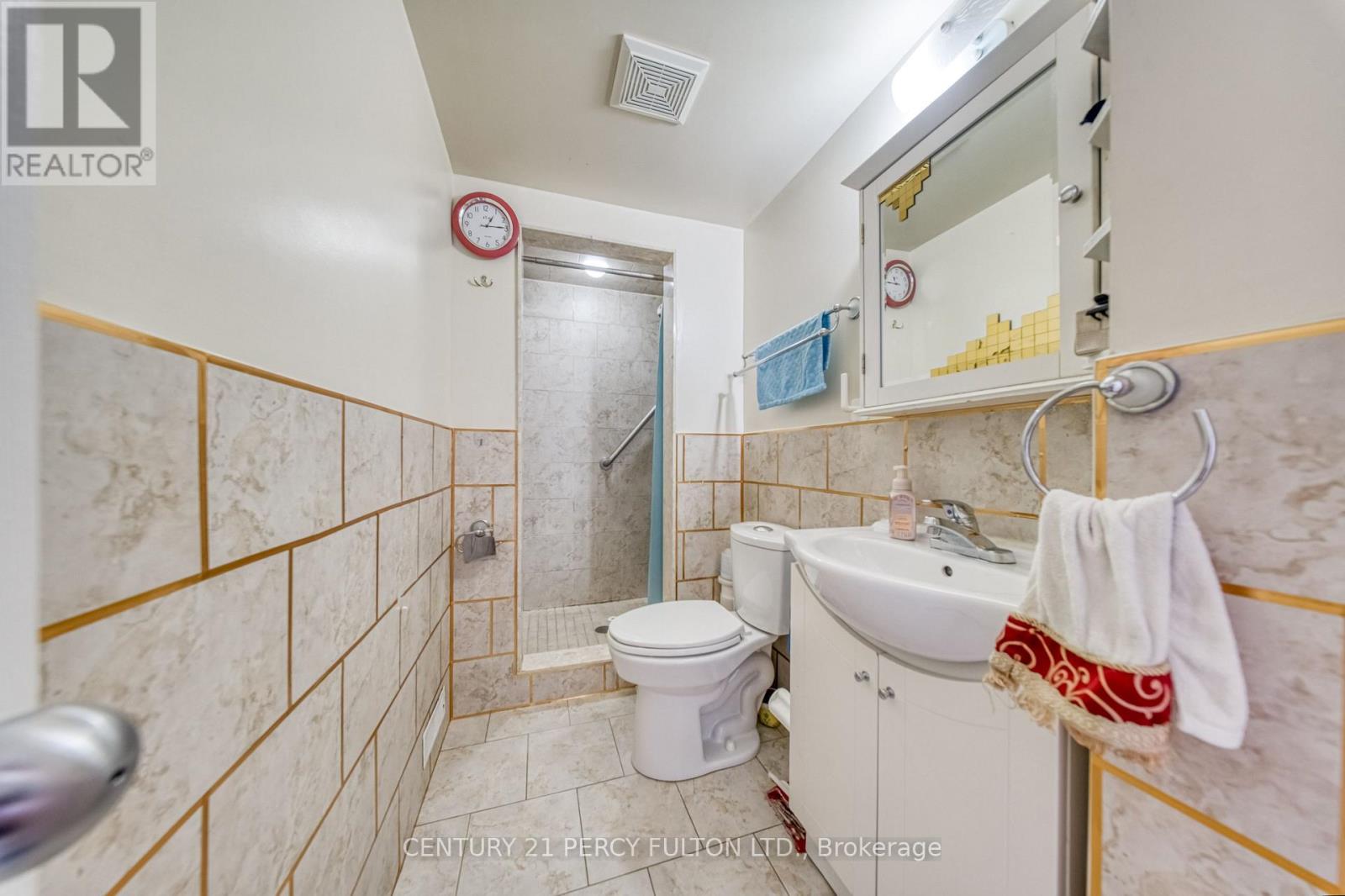 15 Haverson Boulevard, Toronto, Ontario  M6M 3J5 - Photo 5 - W13719000