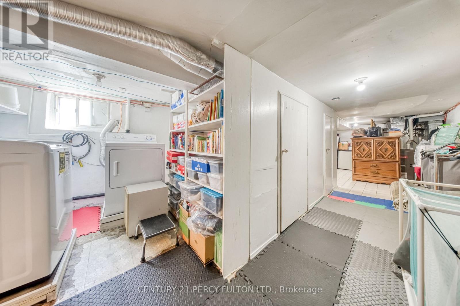 15 Haverson Boulevard, Toronto, Ontario  M6M 3J5 - Photo 9 - W13719000