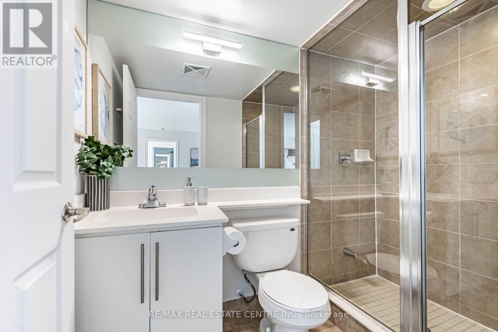 1701 - 310 Burnhamthorpe Road W, Mississauga, Ontario  L5B 4P9 - Photo 18 - W13719016