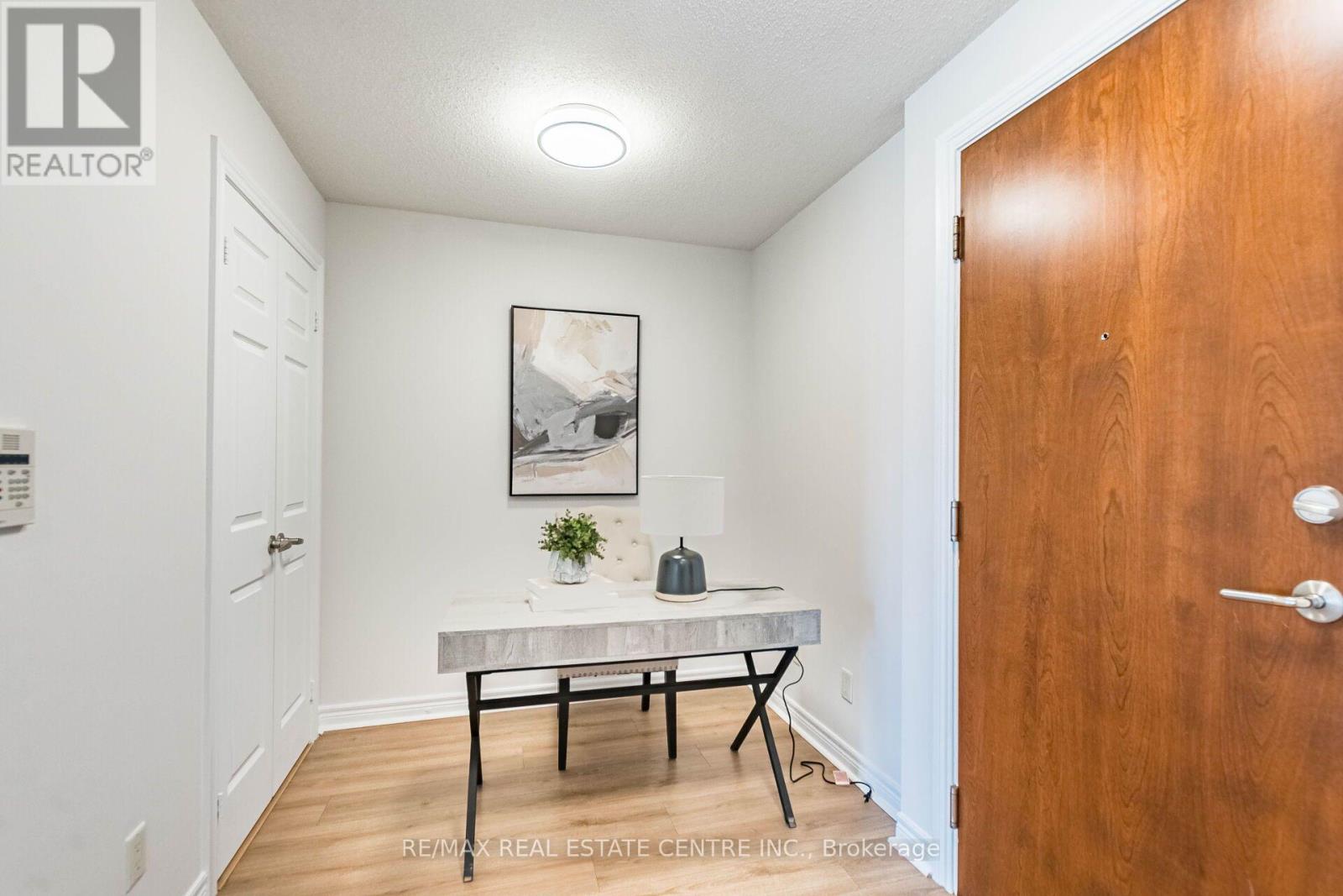 1701 - 310 Burnhamthorpe Road W, Mississauga, Ontario  L5B 4P9 - Photo 19 - W13719016