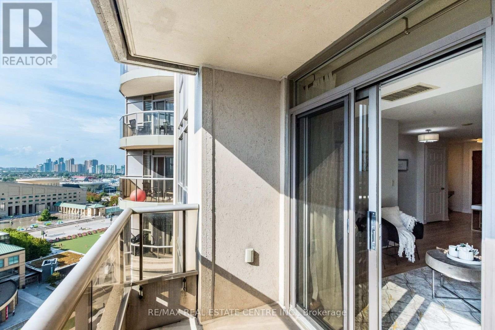 1701 - 310 Burnhamthorpe Road W, Mississauga, Ontario  L5B 4P9 - Photo 21 - W13719016