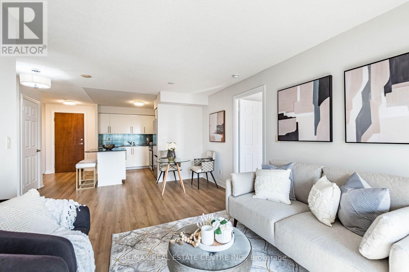 1701 - 310 Burnhamthorpe Road W, Mississauga, Ontario  L5B 4P9 - Photo 7 - W13719016