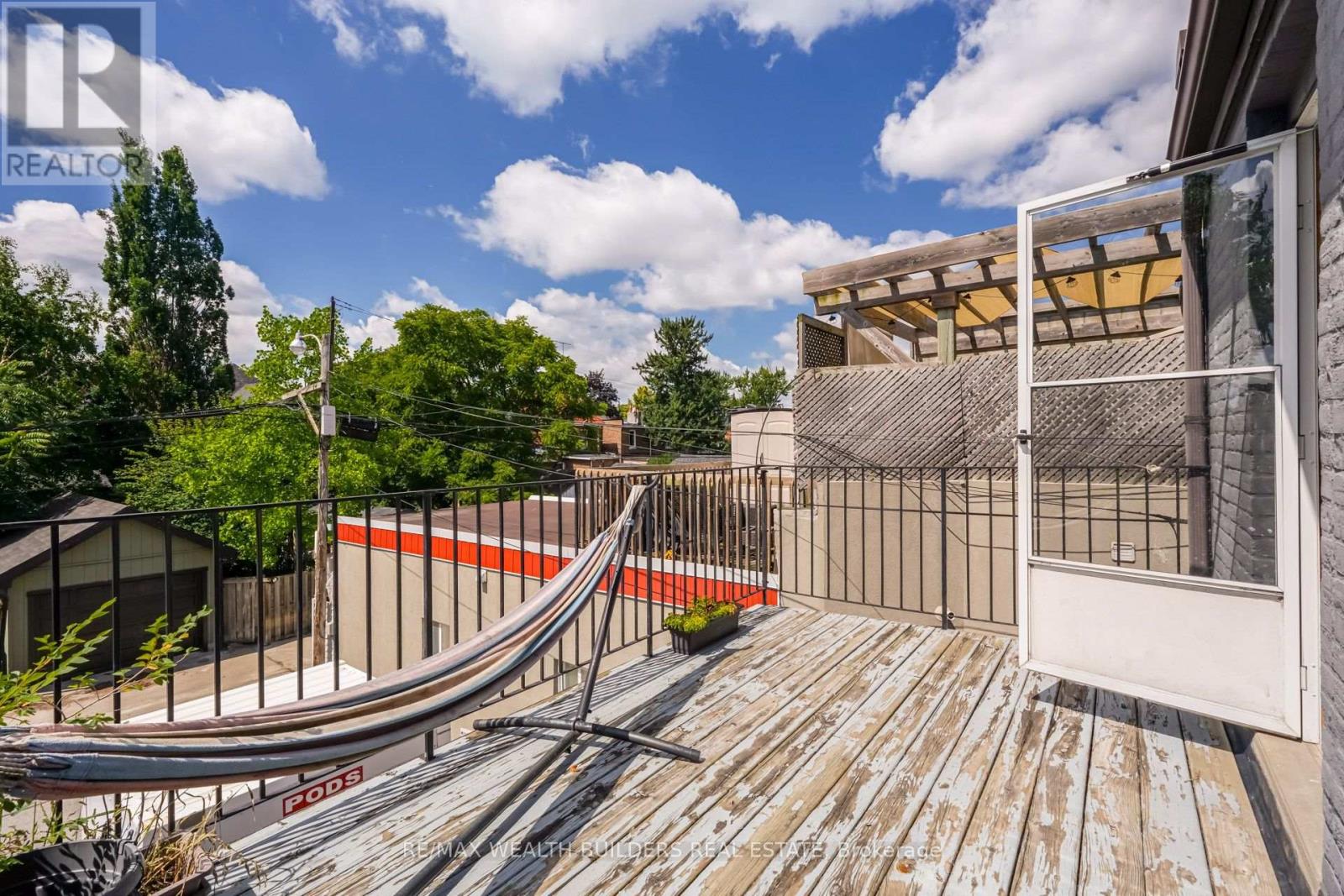 Upper Unit 2 - 2443 Dundas Street W, Toronto, Ontario  M6P 1X3 - Photo 16 - W13719030