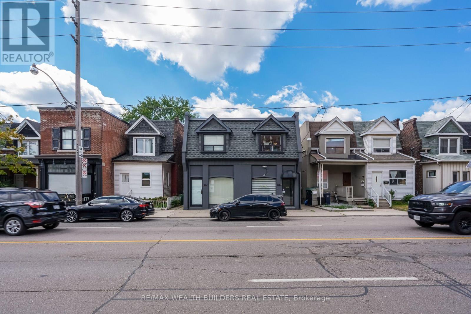 Upper Unit 2 - 2443 Dundas Street W, Toronto, Ontario  M6P 1X3 - Photo 21 - W13719030
