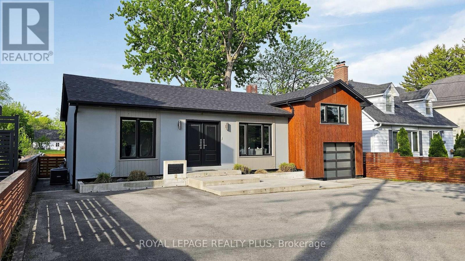 285 BRONTE ROAD, Oakville, Ontario
