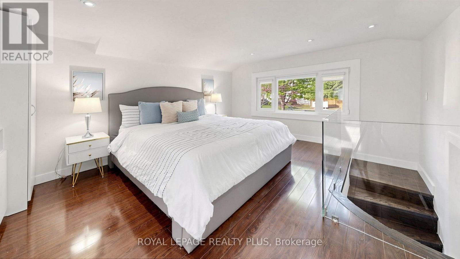 285 Bronte Road, Oakville, Ontario  L6L 3C5 - Photo 10 - W13719056