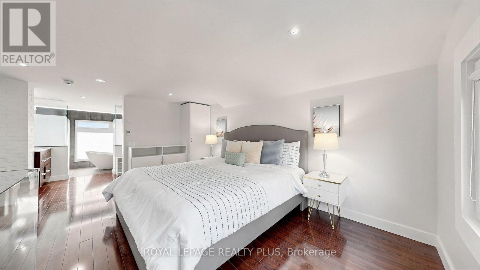 285 Bronte Road, Oakville, Ontario  L6L 3C5 - Photo 11 - W13719056