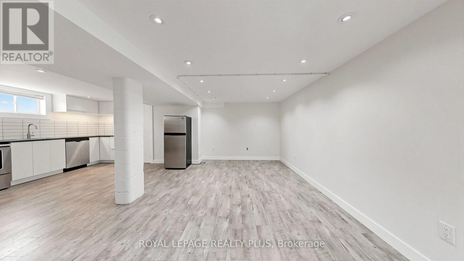 285 Bronte Road, Oakville, Ontario  L6L 3C5 - Photo 14 - W13719056
