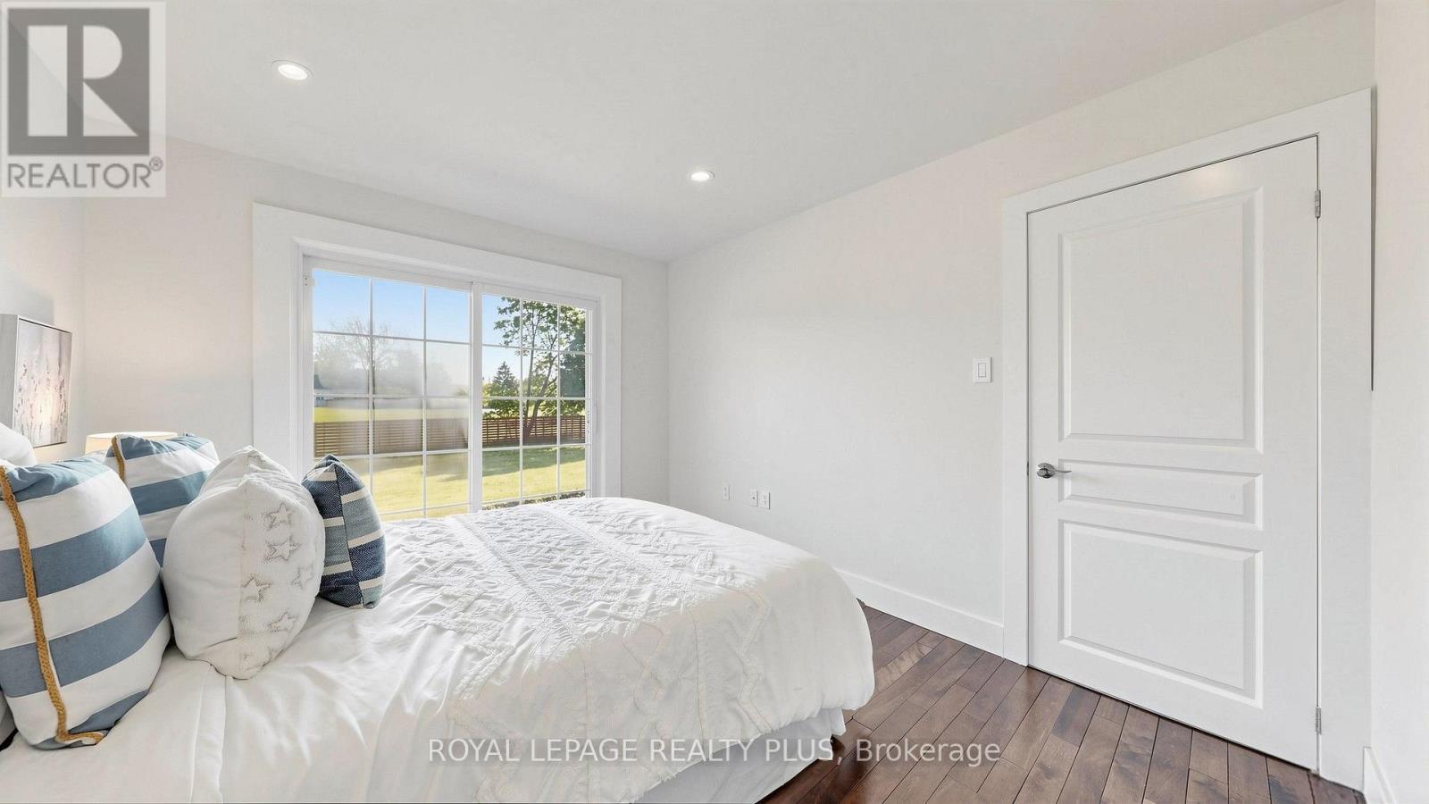 285 Bronte Road, Oakville, Ontario  L6L 3C5 - Photo 8 - W13719056