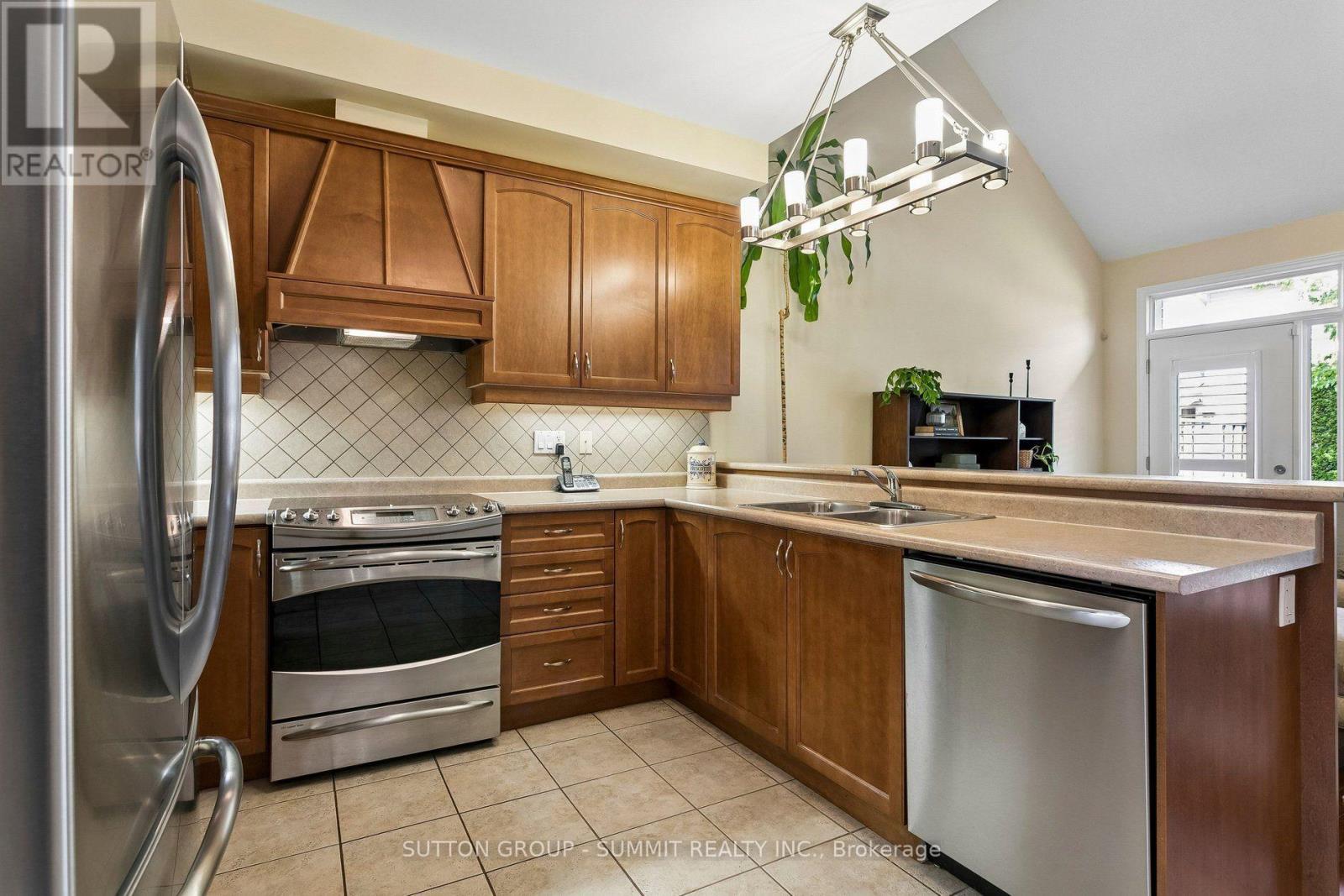 223 - 2120 Itabashi Way, Burlington, Ontario  L7M 0V3 - Photo 8 - W13719088