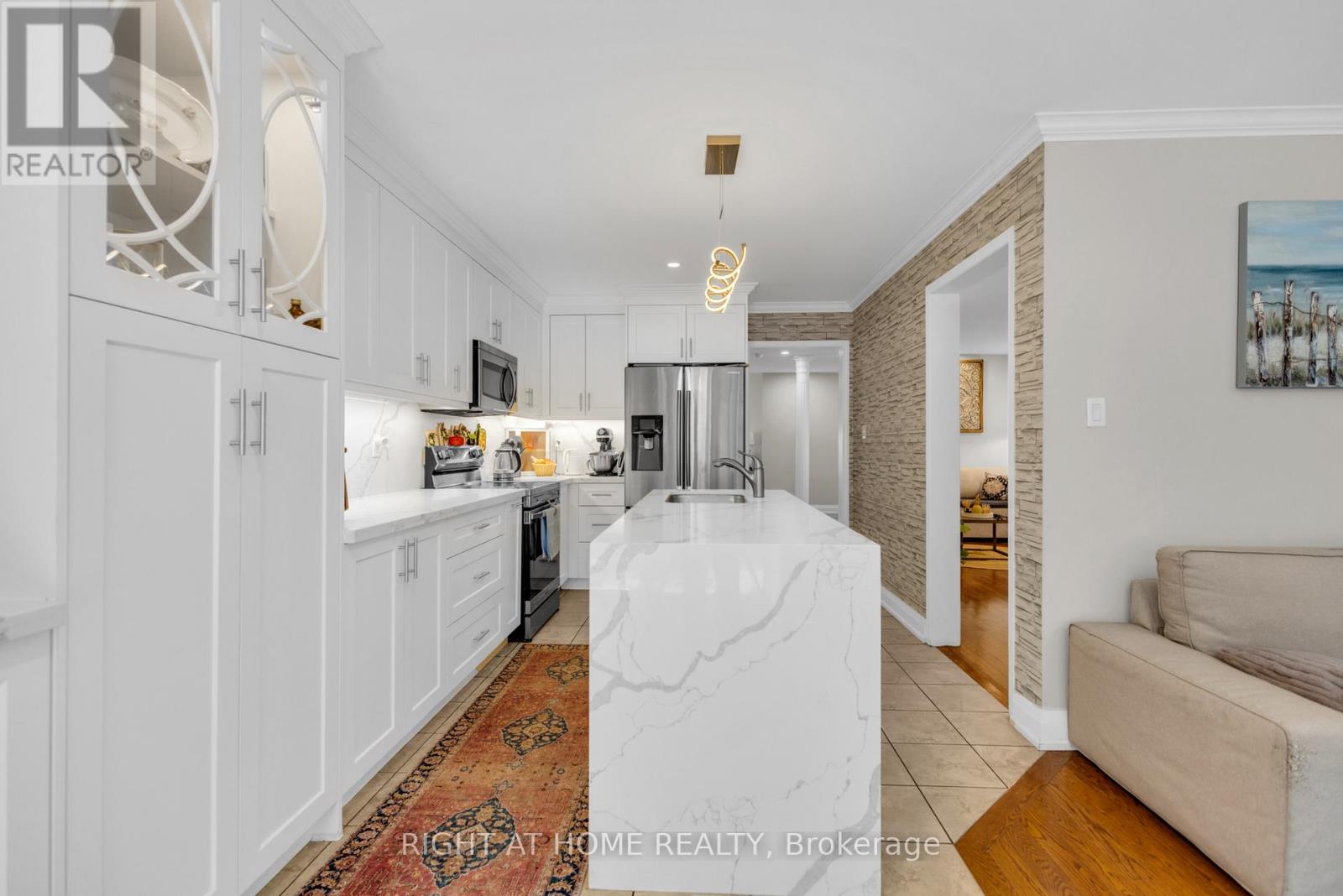 3833 Quiet Creek Drive, Mississauga, Ontario  L5M 8B1 - Photo 17 - W13719106