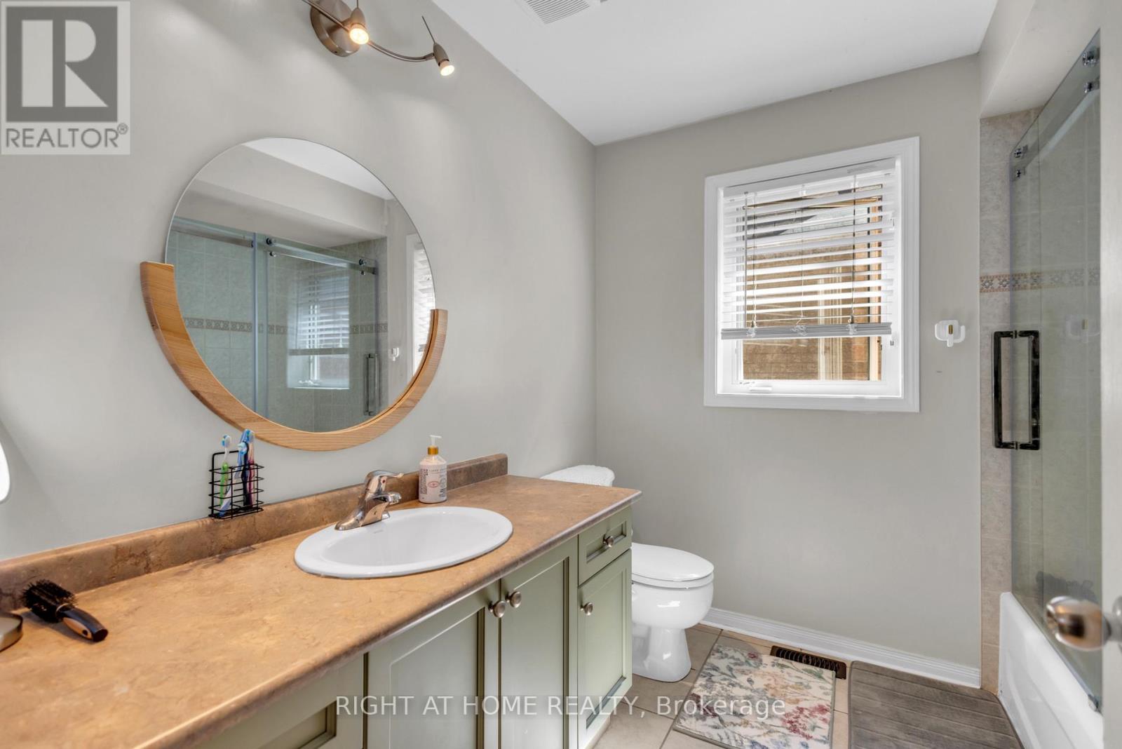 3833 Quiet Creek Drive, Mississauga, Ontario  L5M 8B1 - Photo 36 - W13719106