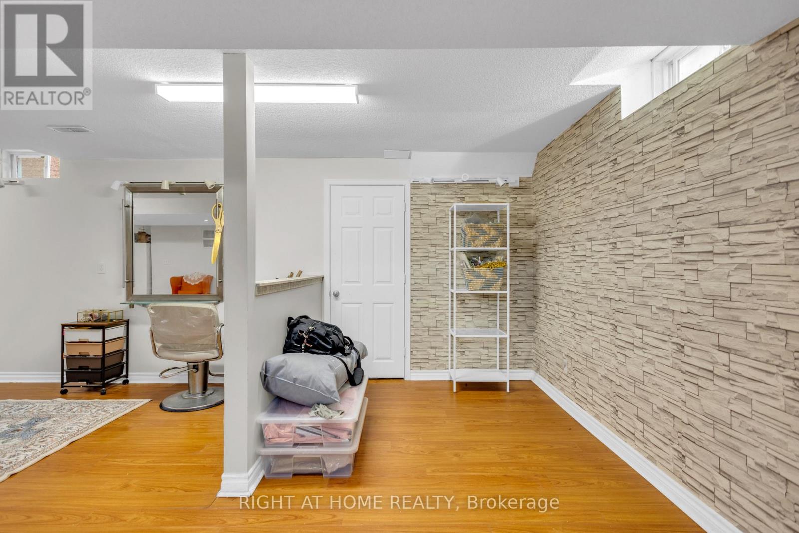 3833 Quiet Creek Drive, Mississauga, Ontario  L5M 8B1 - Photo 43 - W13719106