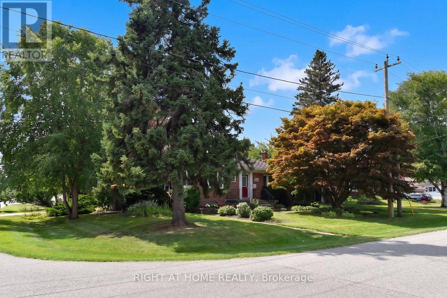 936 Boothman Avenue, Burlington, Ontario  L7T 1P6 - Photo 2 - W13719152