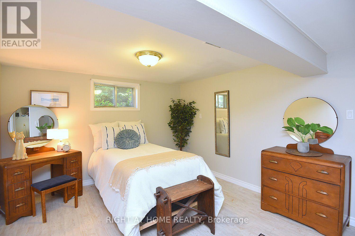 936 Boothman Avenue, Burlington, Ontario  L7T 1P6 - Photo 24 - W13719152