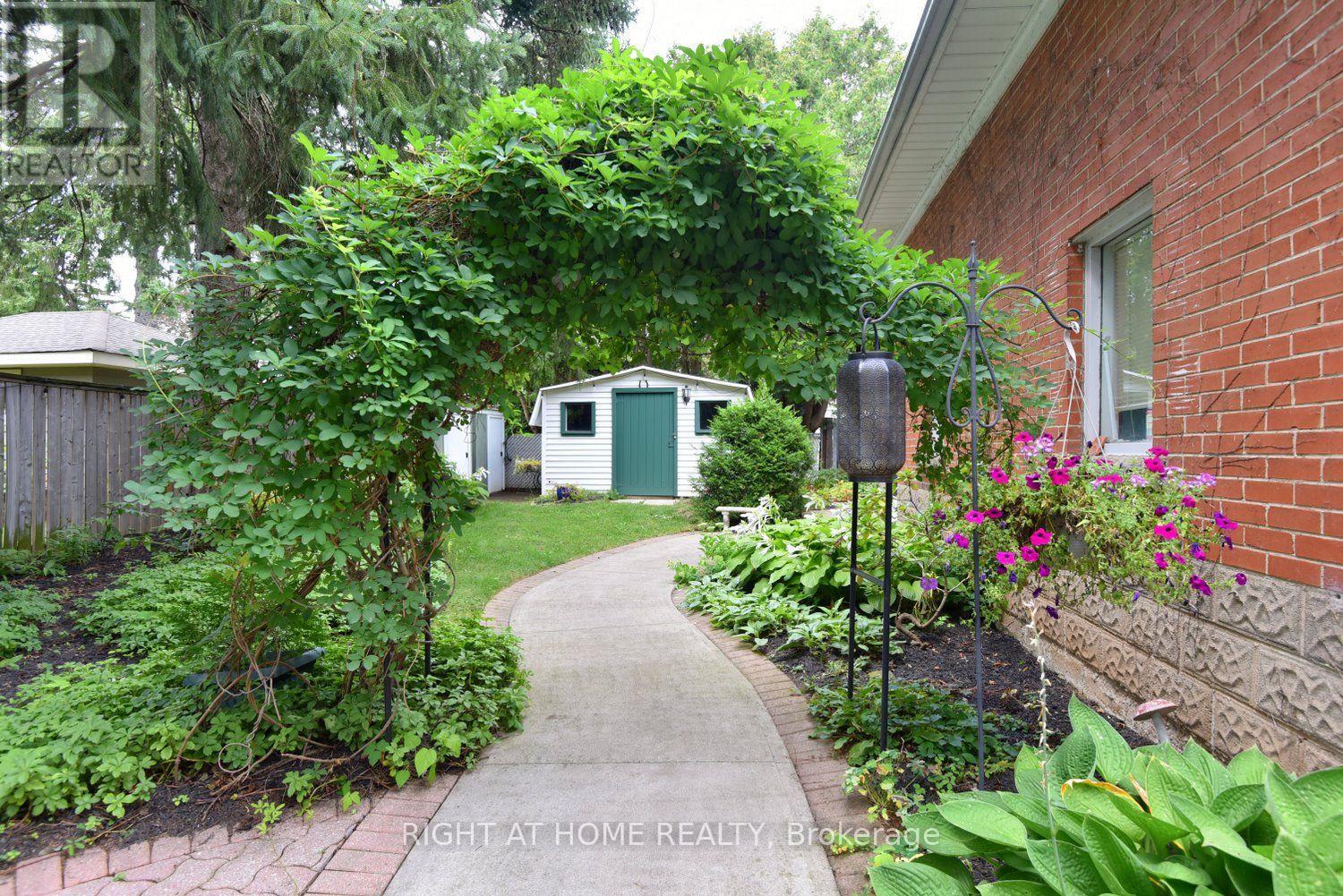 936 Boothman Avenue, Burlington, Ontario  L7T 1P6 - Photo 31 - W13719152