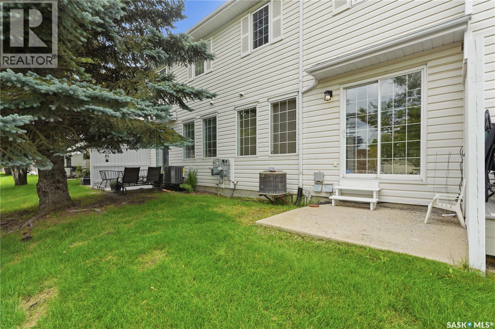 2 110 Keevil Crescent, Saskatoon, Saskatchewan  S7N 4N8 - Photo 4 - SK046830