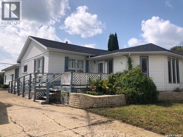 43 1st Avenue NW, Preeceville, Saskatchewan  S0A 3B0 - Photo 1 - SK046829