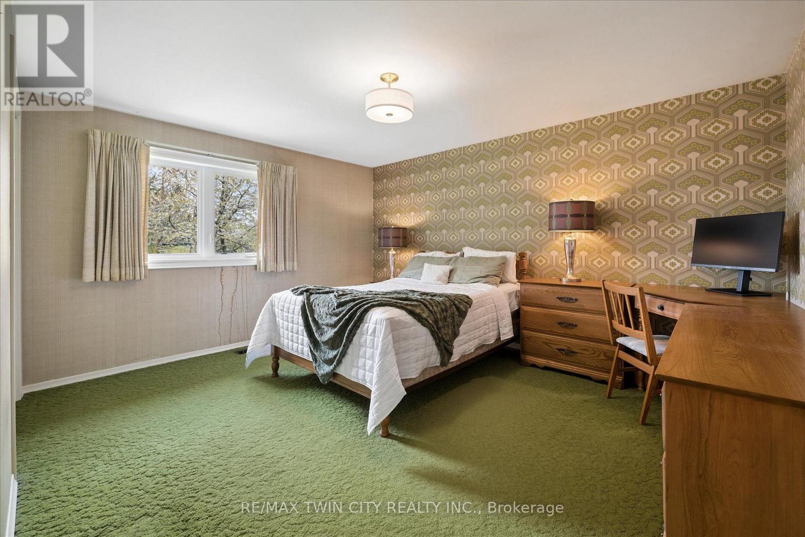 142 Carson Drive, Kitchener, Ontario  N2B 2Z2 - Photo 28 - X13719004