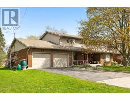 142 CARSON DRIVE, Kitchener, Ontario