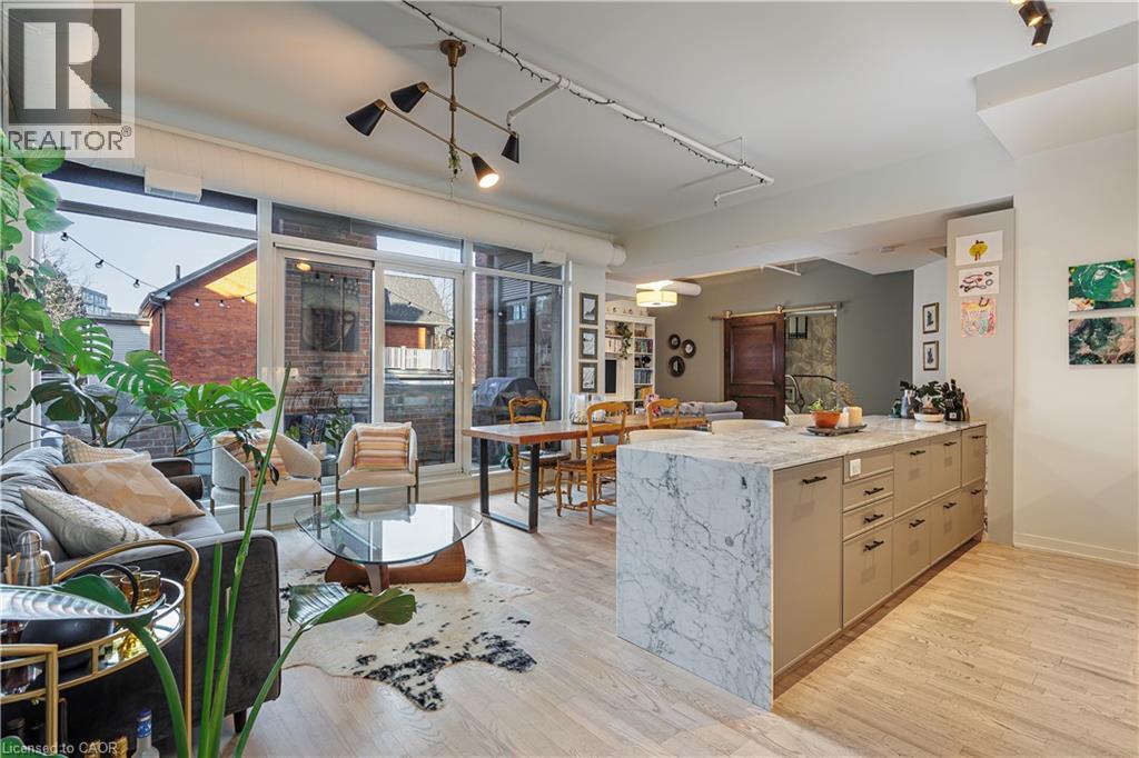 152 ANNETTE Street Unit# 208, Toronto, Ontario