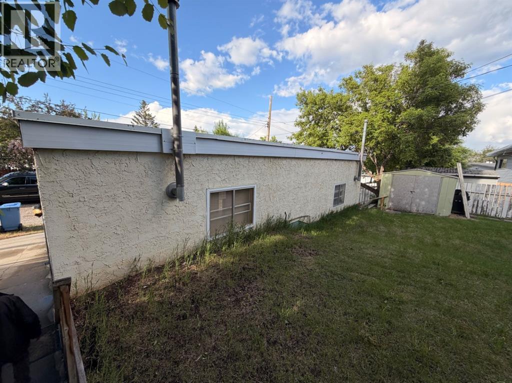 11129 - 11131 Sacramento Drive SW, Calgary, Alberta  T2W 0J5 - Photo 19 - A2324329