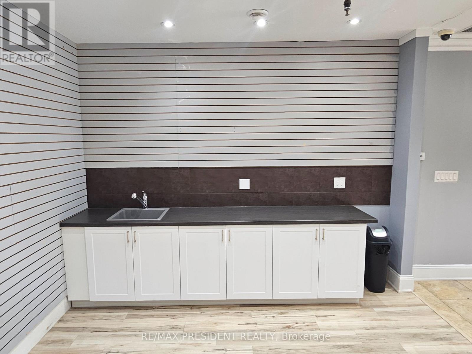 Main - 6923 Steeles Avenue W, Toronto, Ontario  M9W 6T6 - Photo 7 - W13718948