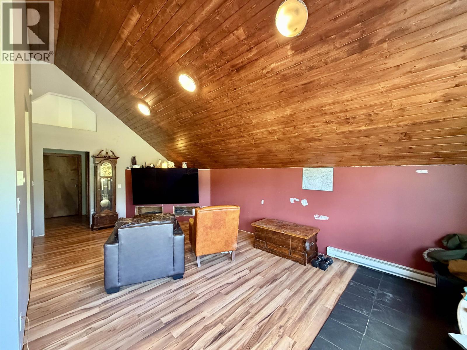 6611 Biss Road, Forest Grove, British Columbia  V0K 1M0 - Photo 11 - R3159424